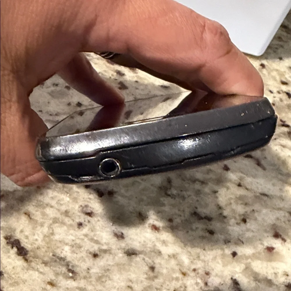 Samsung Black Smartphone with Keyboard